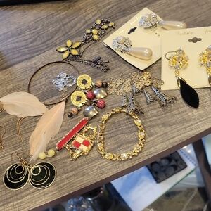 5 For 25.00/Misc.Some Wearable & Some Fixable Jewelry